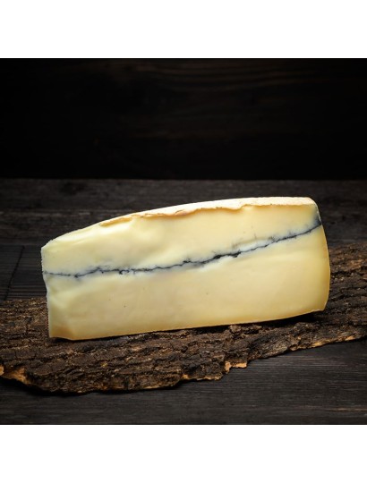 Montecenere cheese